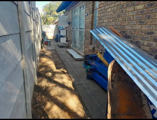 2 BEDROOM HOUSE FOR SALE IN BO-DORP